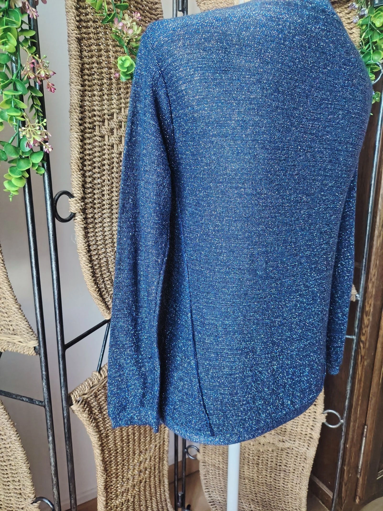 Suéter azul marino con lentejuelas talla 34 Riu Paris – photo 6